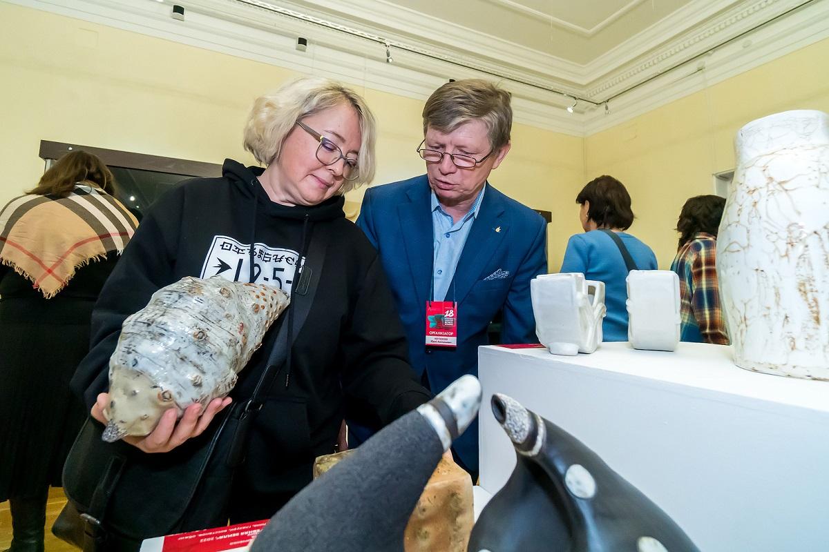 Фото В Новосибирском государственном художественном музее открылась выставка XVIII международного Сибирского фестиваля керамики 5